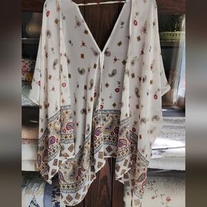 Love Tree Floral Patterned Kimono